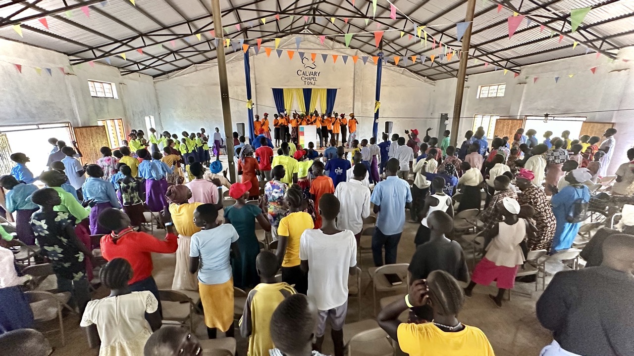 Calvary Chapel Worship scene with crowd audiences.