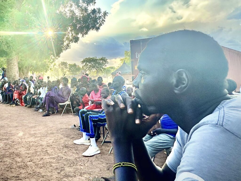 A_Men_Wiaiting_For_His_Prayer